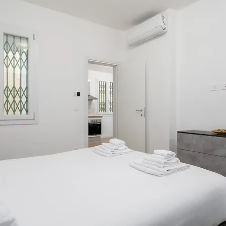 Lägenhet Comfort 2 Vicino Fiera E Centro